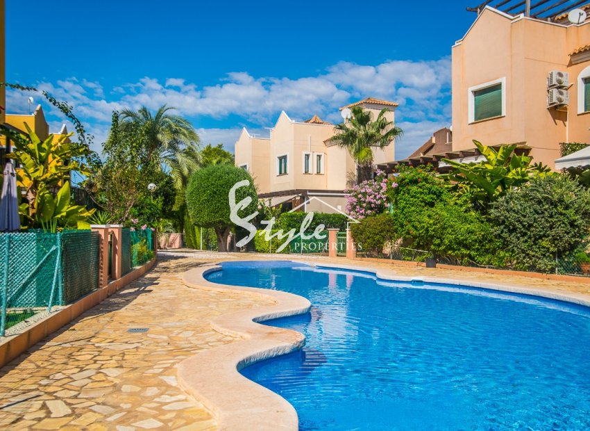 Reventa - Villa - Torrevieja - Los Balcones
