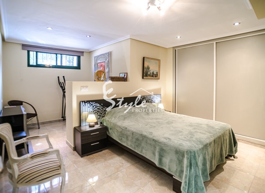 Reventa - Villa - Torrevieja - Los Balcones