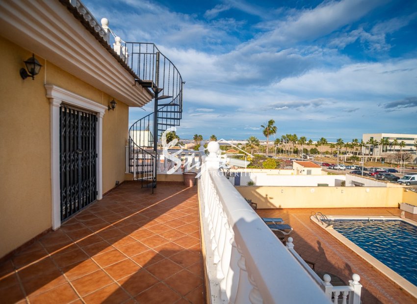 Reventa - Villa - Torrevieja - Los Balcones