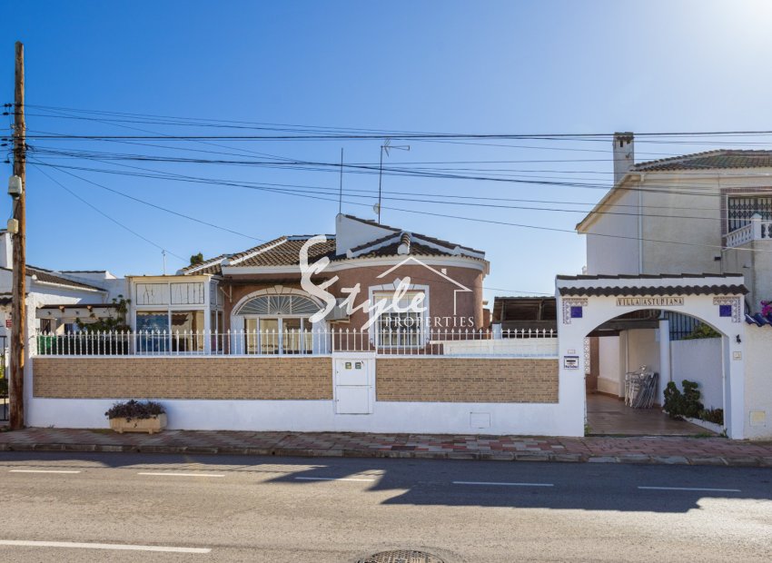 Reventa - Villa - Torrevieja  - Urbanización San Luis