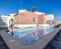 Reventa - Villa - Torrevieja  - Urbanización San Luis