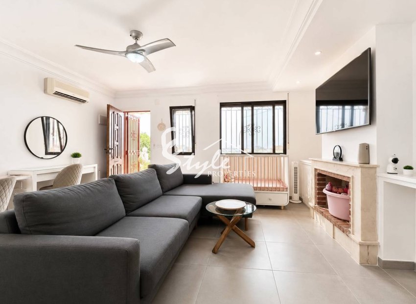 Reventa - Villa - Villamartín - Blue Lagoon