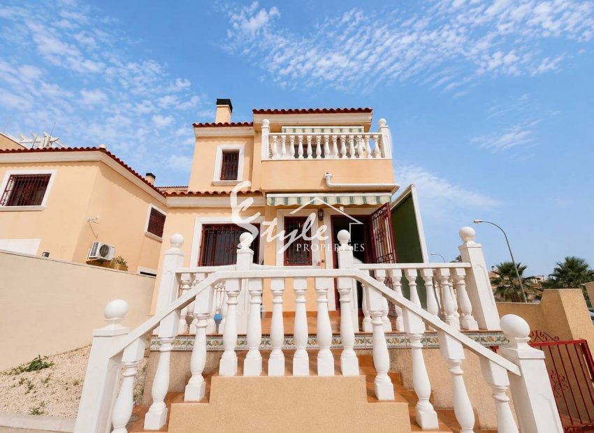 Reventa - Villa - Villamartín - Blue Lagoon