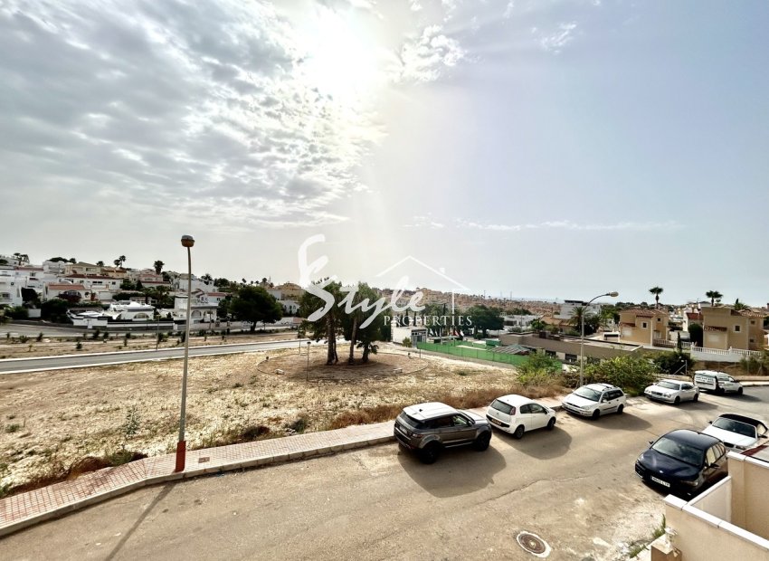 Reventa - Villa - Villamartín - Blue Lagoon