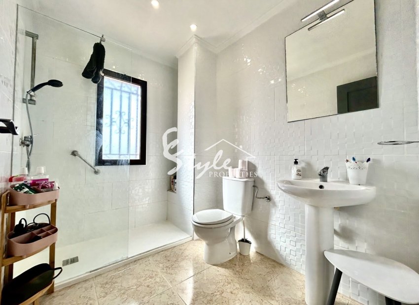 Reventa - Villa - Villamartín - Blue Lagoon