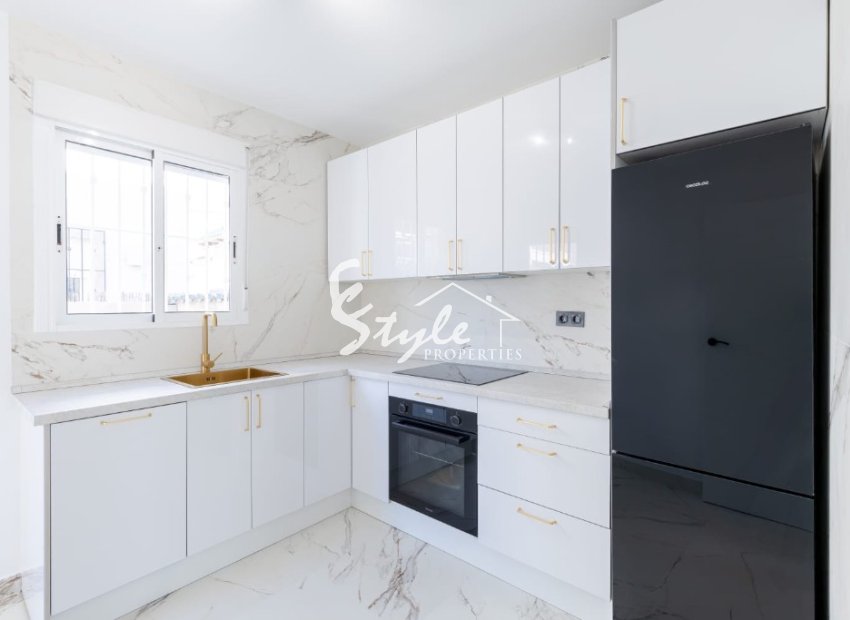 Reventa - Villa - Villamartín - Villamartin