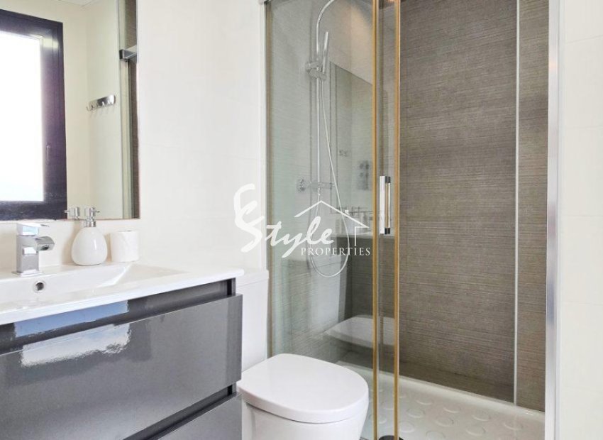 Reventa - Villa - Villamartín - Villamartin