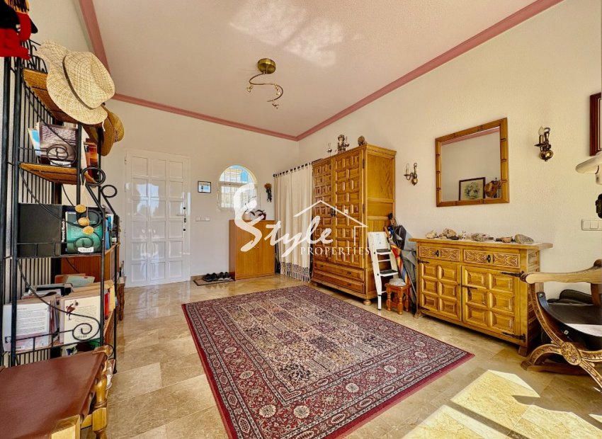 Reventa - Villa - Villamartín - Villamartin