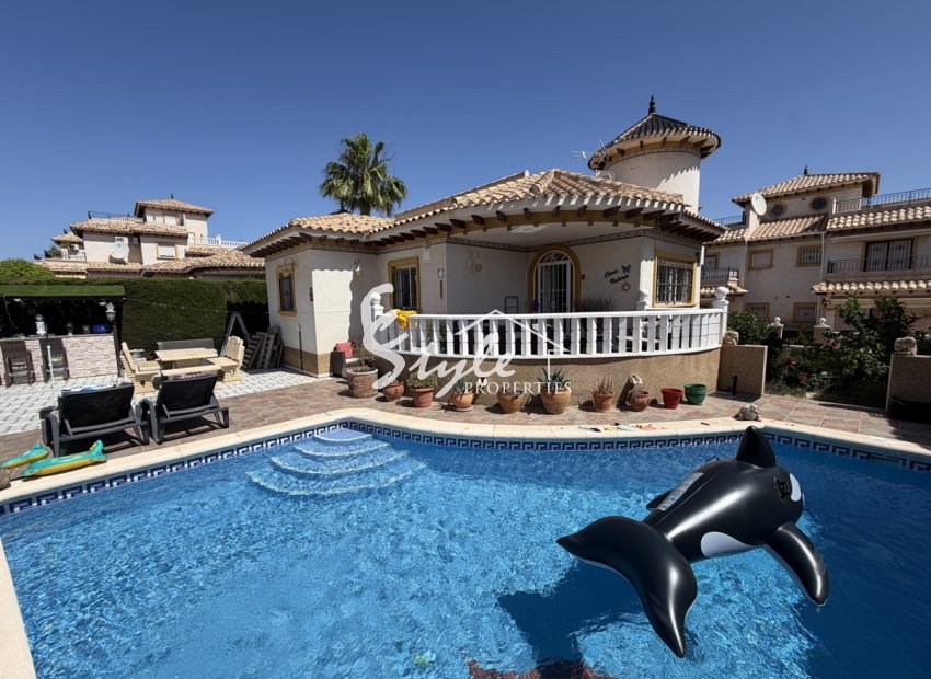 Reventa - Villa - Villamartín - Villamartin