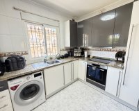 Reventa - Villa - Villamartín - Villamartin