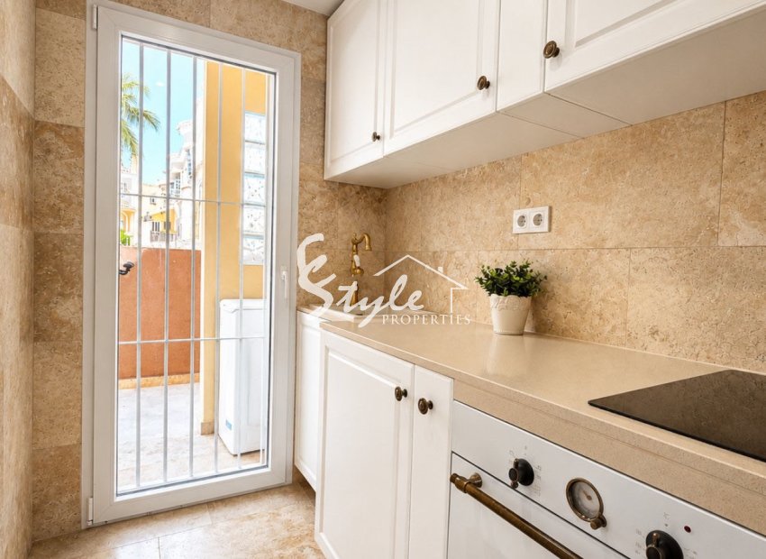Reventa - Villa - Villamartín - Villamartin
