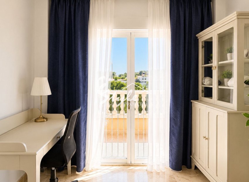 Reventa - Villa - Villamartín - Villamartin