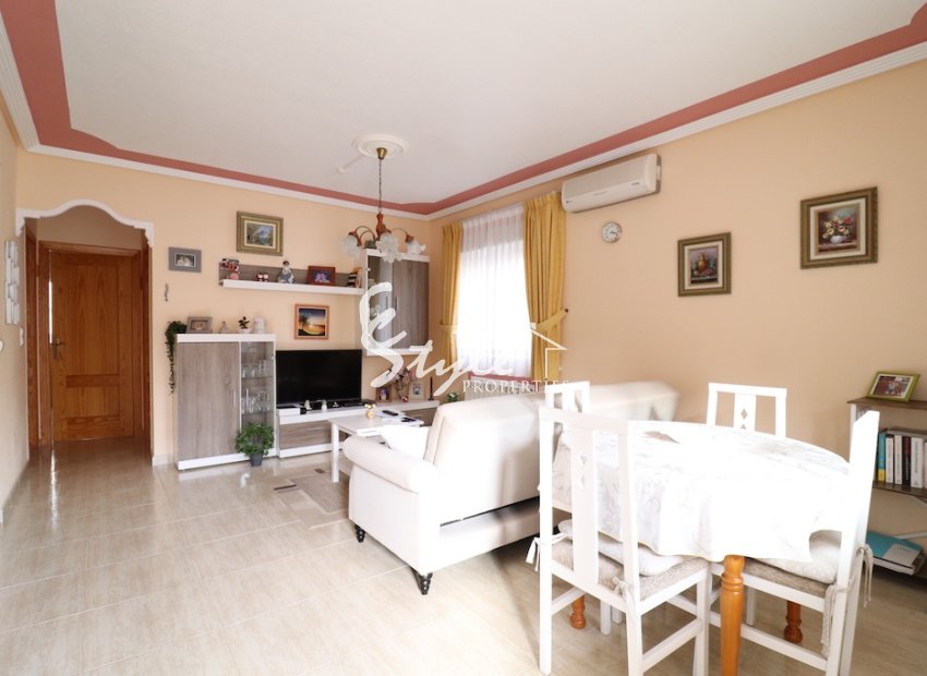Reventa - Villa - Villamartín - Villamartin