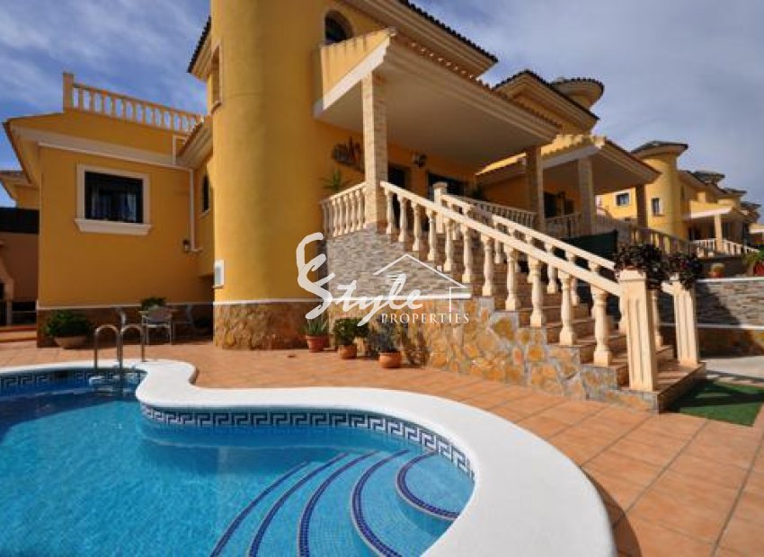 Reventa - Villa - Villamartin