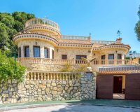 Роскошная средиземноморская вилла в Dehesa de Campoamor в 300 метрах от пляжа. Orihuela Costa. Коста Бланка. ID2991