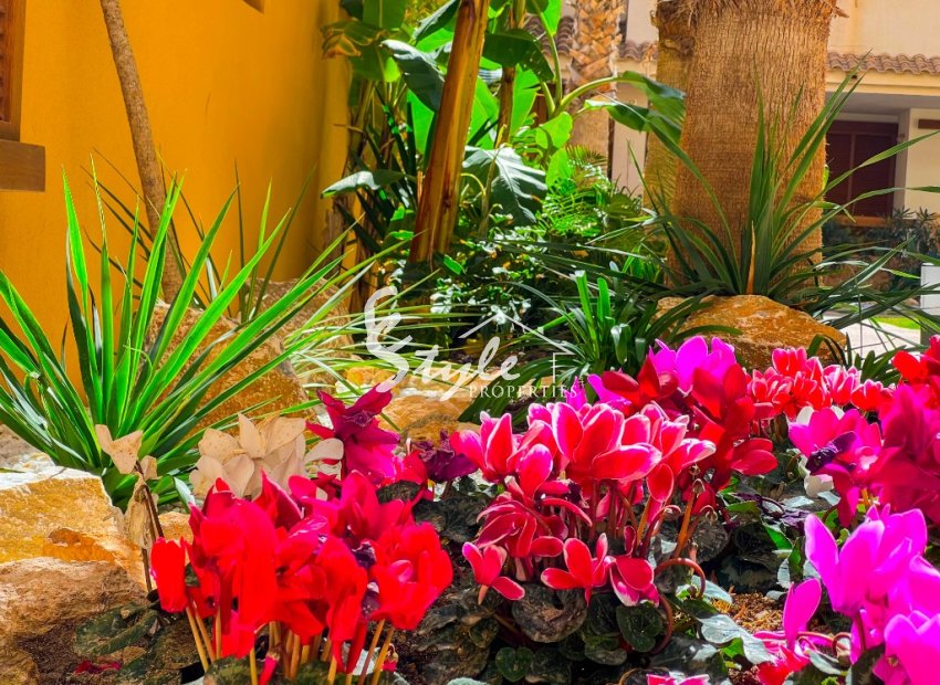 Сдается в аренду квартира с 2 спальнями, выходящая на южную сторону, в Ла Реколета, Пунта Прима, Коста Бланка. ID101