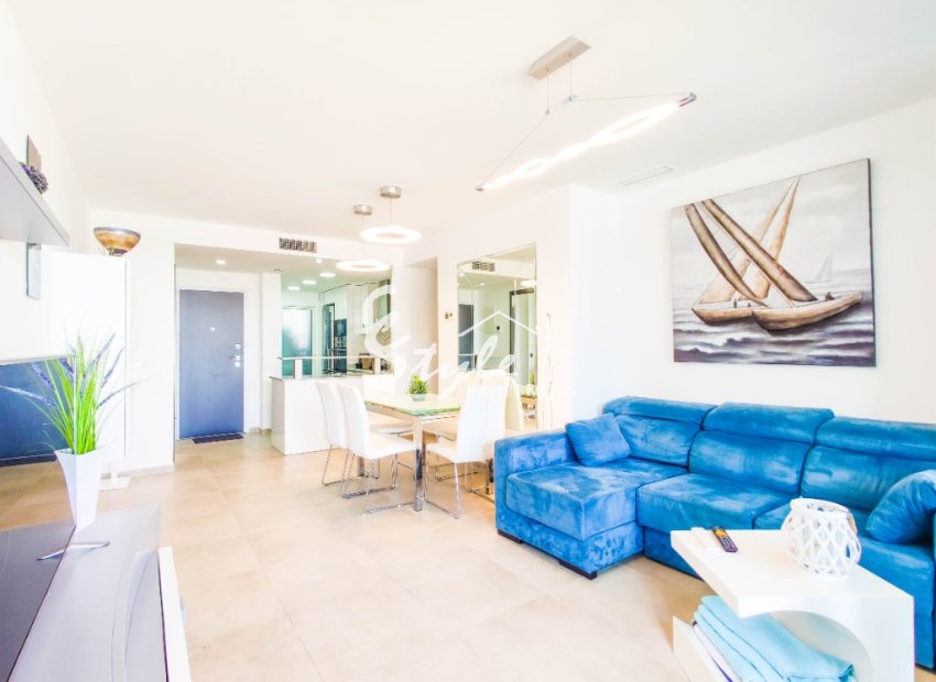 Se alquila apartamento en primera línea en Sea Senses, Punta Prima, Costa Blanca. ID105
