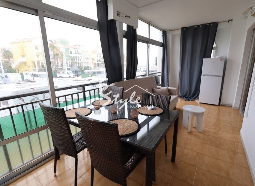 Se vende acogedor apartamento cerca del mar en Mar Azul, Torrevieja, Costa Blanca. ID2352