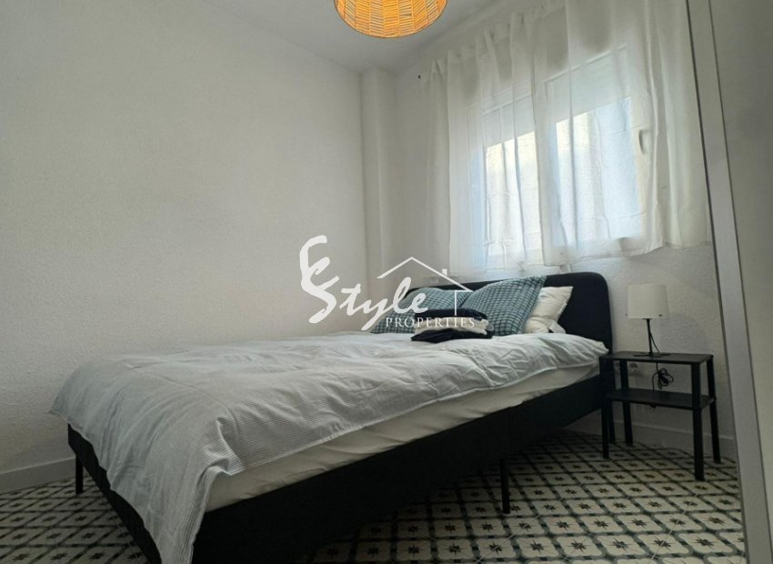 Se vende acogedor apartamento reformado en Torrevieja, Costa Blanca, España. ID2356