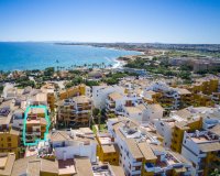 Se vende apartamento atico en La Recoleta, Punta Prima. ID3713