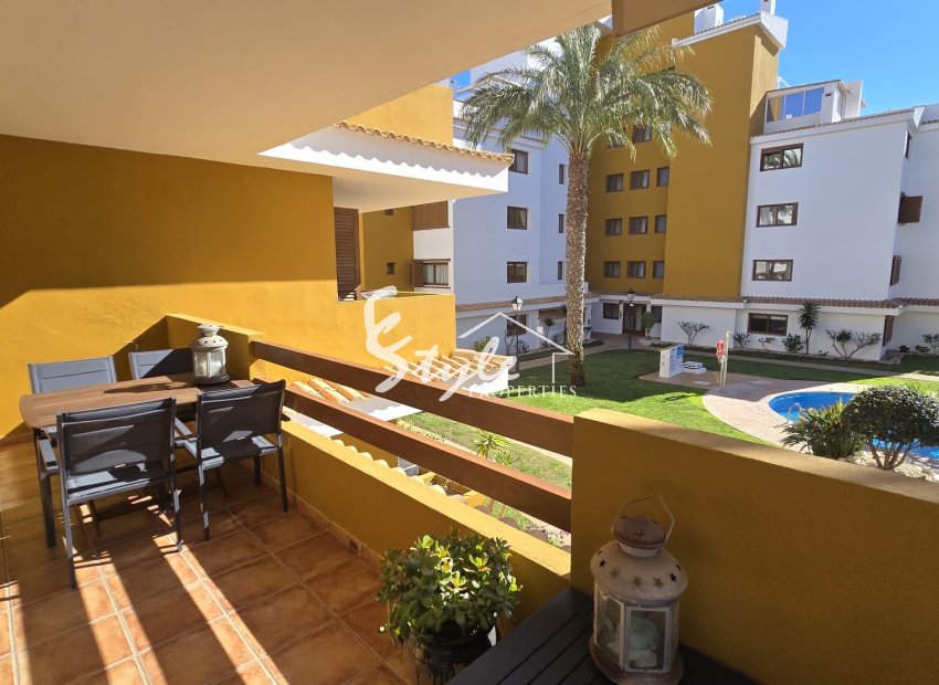 Se vende apartamento cerca de la playa en La Entrada, Punta Prima, Costa Blanca, España. ID2780