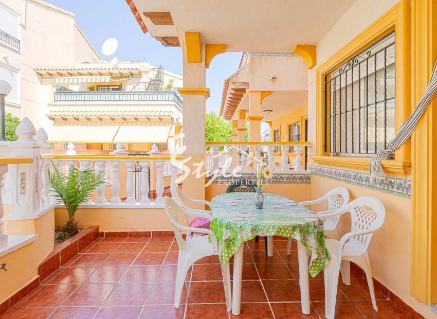 Se vende apartamento con 2 terrazas en Punta Prima, Costa Blanca, España. ID3973