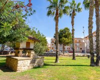 Se vende apartamento de 2 dormitorios a 200 metros del mar en Torrevieja, Costa Blanca, España. ID2939