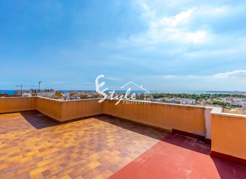 Se vende apartamento de 2 dormitorios cerca del mar en Punta Prima, Costa Blanca, España. ID2797