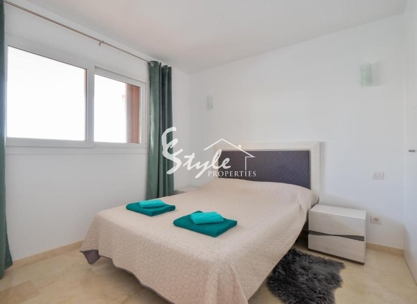 Se vende apartamento de 2 dormitorios en La Recoleta, Punta Prima, Costa Blanca. ID3670