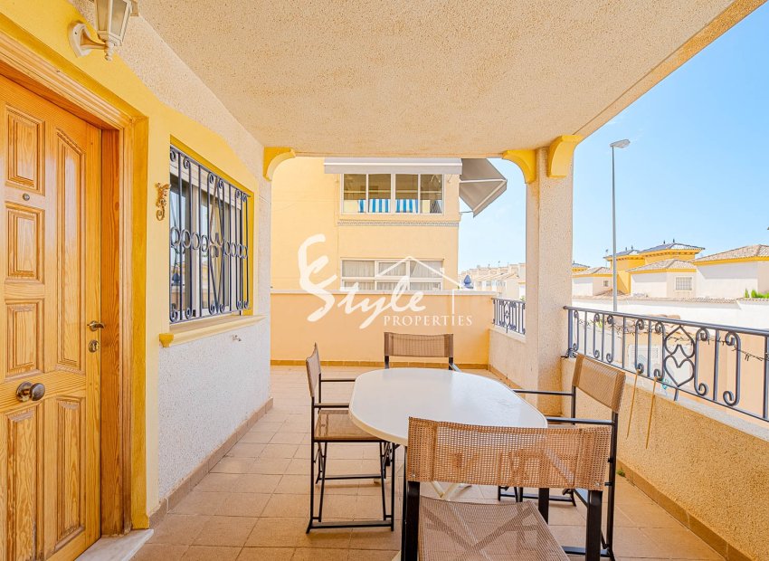 Se vende apartamento de 2 dormitorios sue en La Ciñuelica, Punta Prima, Orihuela Costa. ID3669