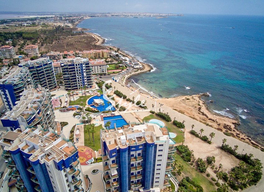 Se vende apartamento en primera linea del mar con vistas panorámicas en Sea Senses, Punta Prima, Costa Blanca. ID2313