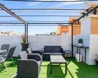 Se vende apartamento renovado cerca del mar en Punta Prima, Costa Blanca, España. ID2969