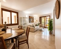 Se vende apartamento sur de 2 dormitorios con vistas bonitas en La Recoleta, Punta Prima, España. ID3634