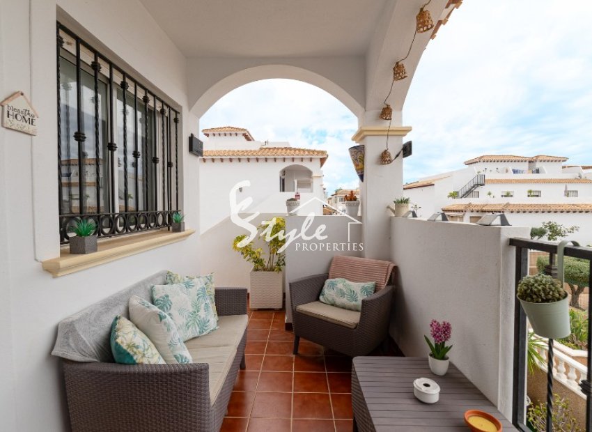 Se vende ático con solárium privado y aparcamiento en La Ciñuelica, Punta Prima, Costa Blanca. ID1965