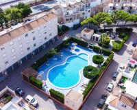 Se vende bungalow con vistas a la Laguna Rosa en Lago Sol, Los Balcones, Torrevieja. ID1466