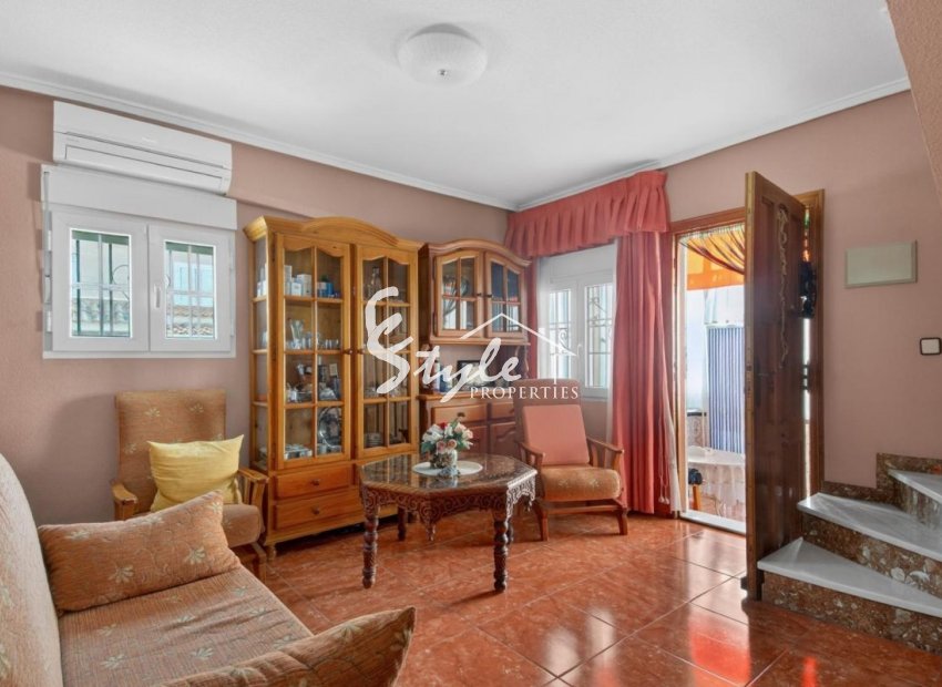 Se Vende Casa Adosada de Esquina de 3 Dormitorios en Los Altos, Torrevieja, Costa Blanca. ID2295