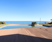 Se vende casa en primera línea con piscina en Cabo Roig, Costa Blanca, España. ID1281