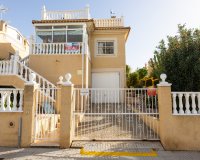 Se vende chalet de 3 dormitorios y gran sótano en Los Altos-La Florida, Costa Blanca, España. ID2322