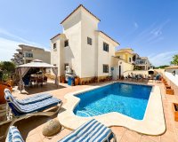 Se vende chalet villa en Punta Prima, Orihuela Costa, Costa Blanca, Spain. ID2633
