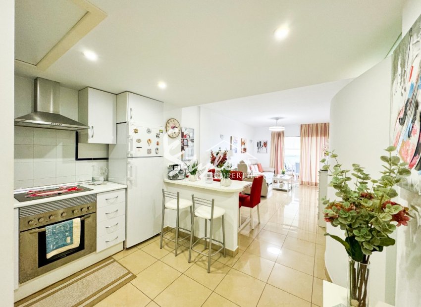 Se vende elegante apartamento en El Bosque, Playa Flamenca, Orihuela Costa. ID1435