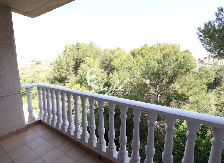 Se vende luminoso apartamento de 2 dormitorios con vistas despejadas en Playa Flamenca, Orihuela Costa, Costa Blanca. ID1704
