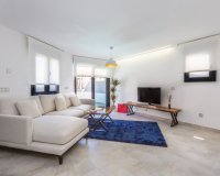 Se vende nueva villa con parcela y piscina privada en La Mata 150m del mar.ON1350 