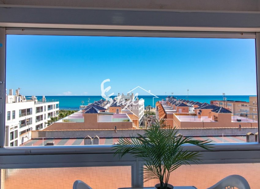 Se vende piso a 200m de la playa de La Mata, Torrevieja, Costa Blanca. ID2841