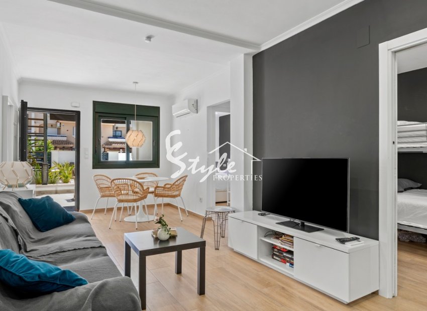 Se vende Piso moderno y soleado en La Zenia, Costa Blanca, Orihuela Costa. ID2191