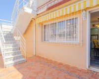 Se vende precioso bungalow con solarium en urbanización cerrada con piscina en Los Altos, Torrevieja, Costa Blanca. ID2425