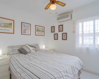 Se vende precioso bungalow con solarium en urbanización cerrada con piscina en Los Altos, Torrevieja, Costa Blanca. ID2425