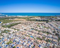 Se vende precioso bungalow con solarium en urbanización cerrada con piscina en Los Altos, Torrevieja, Costa Blanca. ID2425