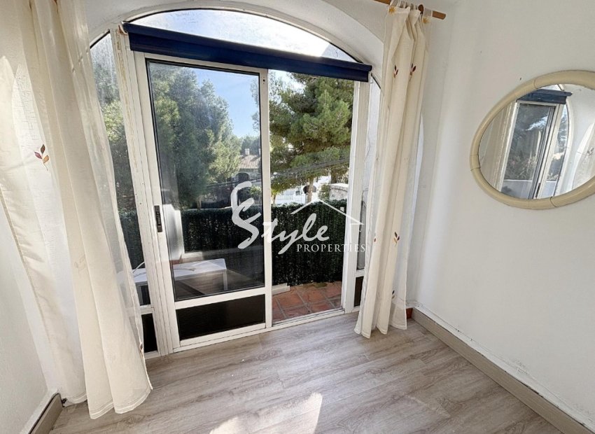 Se vende propiedad barata para reformar en Lago Jardín II, Los Balcones, Torrevieja. ID1429