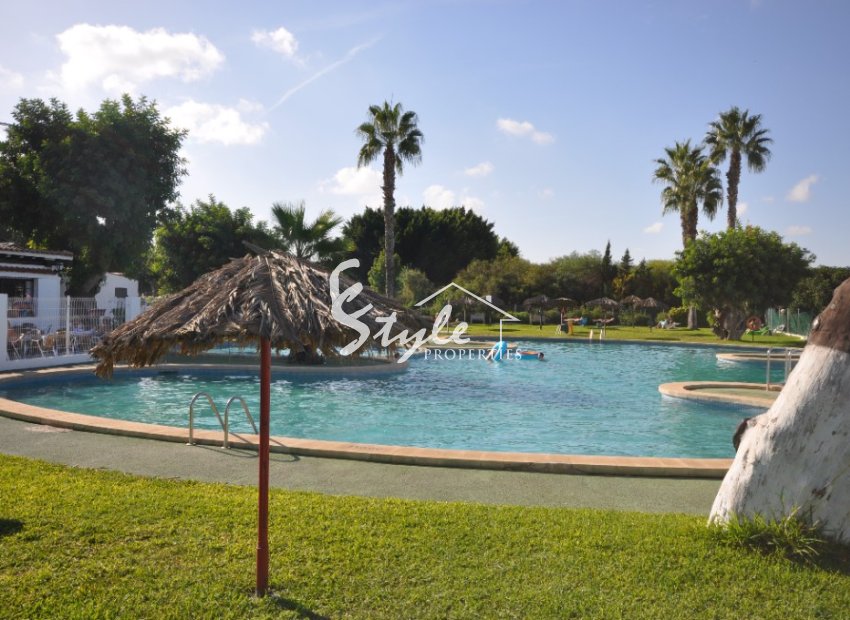 Se vende propiedad barata para reformar en Lago Jardín II, Los Balcones, Torrevieja. ID1429