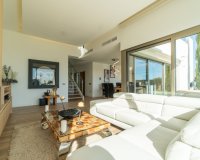 Se vende villa de lujo con jardín y piscina cerca del campo de golf en Colinas Golf & Country Club de Campoamor